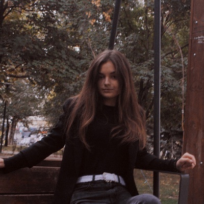 Александра Мельникова